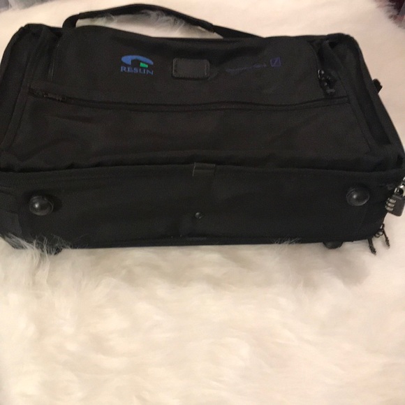 TUMI Carry On Luggage - Picture 4 of 9